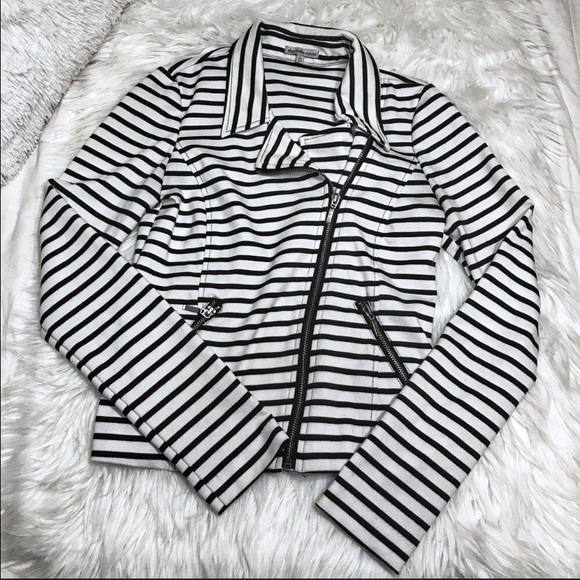 Charlotte Russe Jackets & Blazers - CHAROLETTE RUSSE Striped Fabric Zip Up